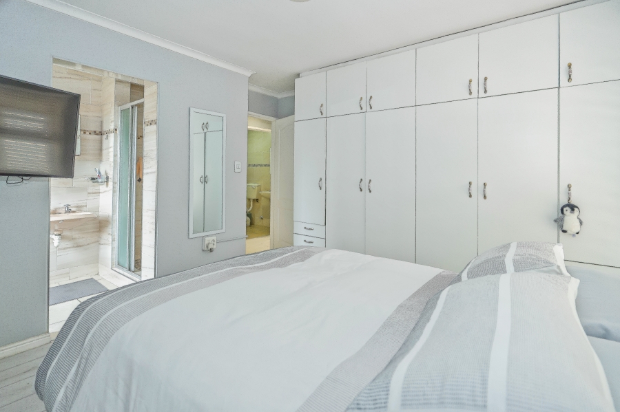 3 Bedroom Property for Sale in Highbury Western Cape